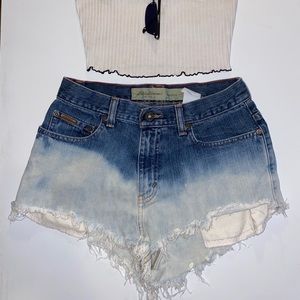 DESTROYED HIGH RISE SHORTS